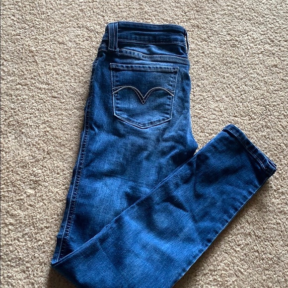 Levi’s Jeans - Picture 1 of 3